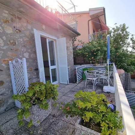Appartamenti La Terrazza Sulle Ghiaie - Goelba Portoferraio Exterior photo
