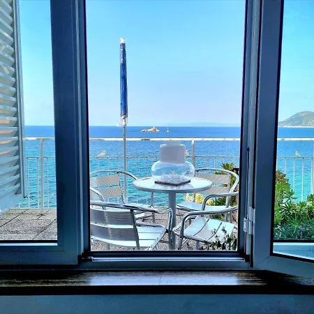 Appartamenti La Terrazza Sulle Ghiaie - Goelba Portoferraio Exterior photo